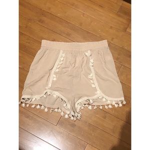 ✨High Waisted Pom Pom Shorts✨